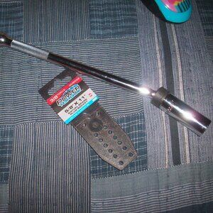 Power Torque 3/8" Drive 5/8" x 11" Swivel Spark Plug Socket Tool GM8556